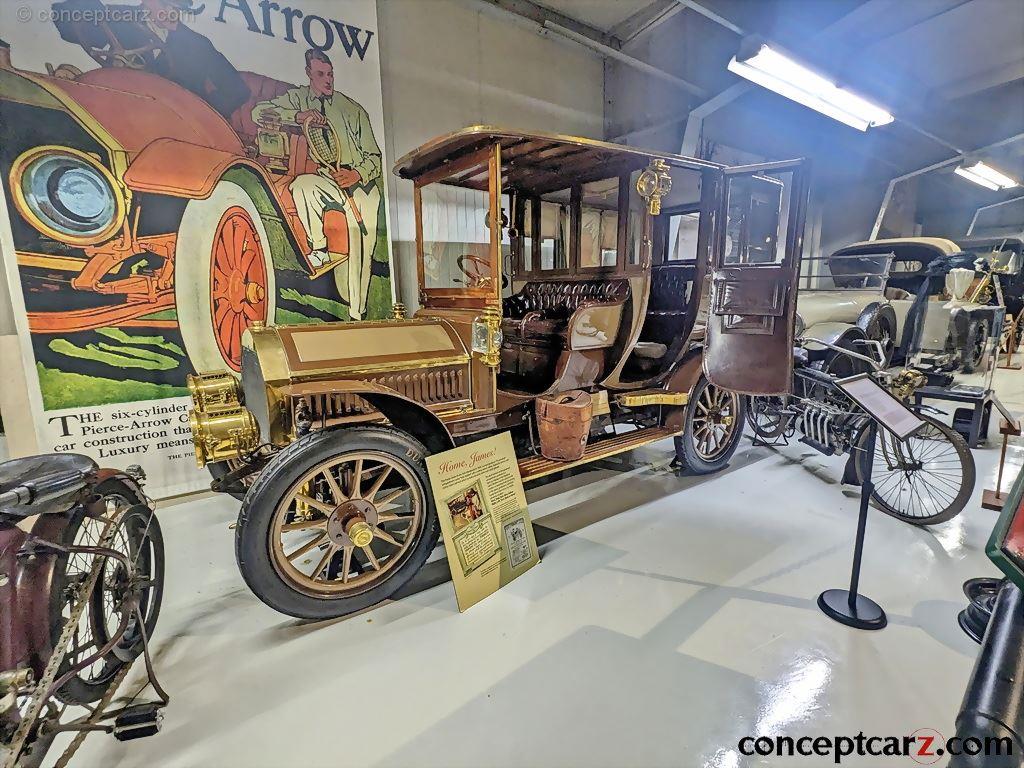 1905 Pierce-Arrow Great Arrow